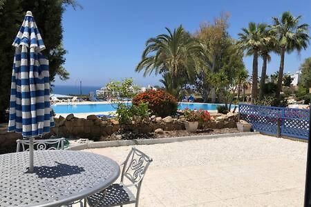 Kings Palace - Superb 2 Bed Ground Floor Apartment Paphos ภายนอก รูปภาพ