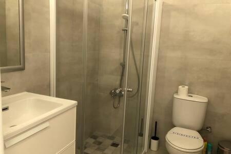 Kings Palace - Superb 2 Bed Ground Floor Apartment Paphos ภายนอก รูปภาพ