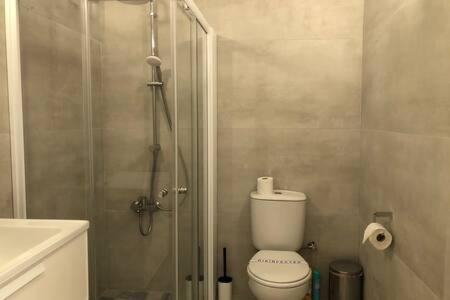Kings Palace - Superb 2 Bed Ground Floor Apartment Paphos ภายนอก รูปภาพ