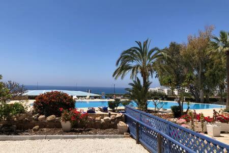 Kings Palace - Superb 2 Bed Ground Floor Apartment Paphos ภายนอก รูปภาพ