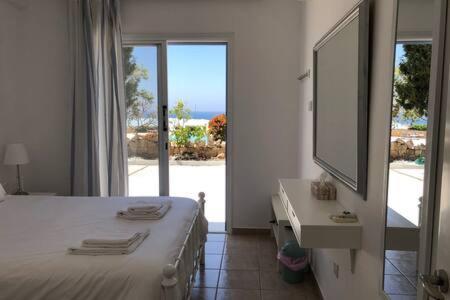 Kings Palace - Superb 2 Bed Ground Floor Apartment Paphos ภายนอก รูปภาพ